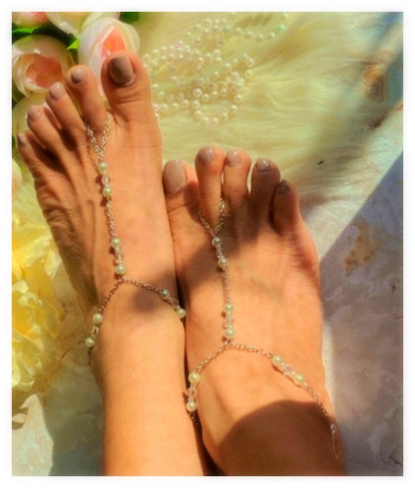 Pearl barefoot sandals, silver pearl barefoot sandals,Gold pearl barefoot sandals,beach bride barefoot sandals,bridal anklet
