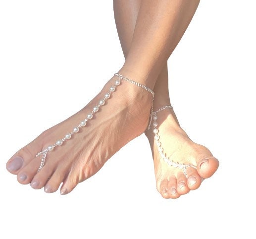 Pearl barefoot sandals for wedding foot jewelry beach bride barefoot sandals