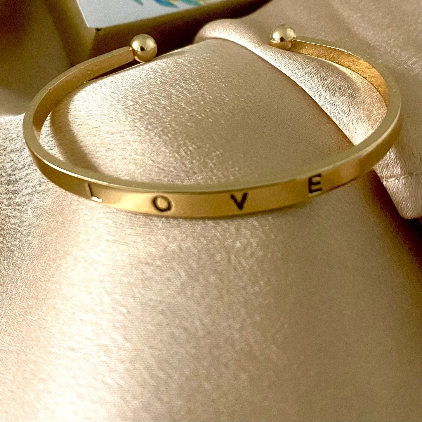 Valentine gift for her jewelry.message card jewelry valentine,bracelet with message card,love engraved cuff bracelet,love jewelry