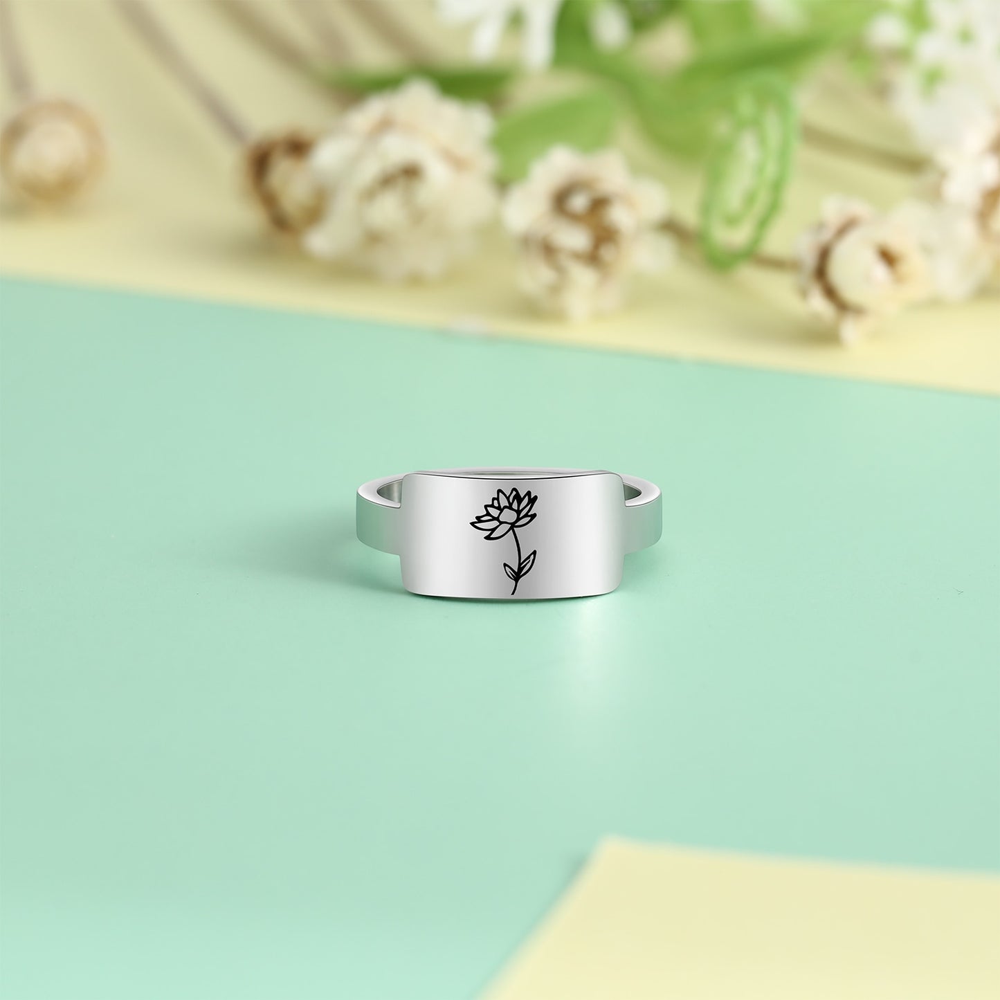 Ring with birth month flower