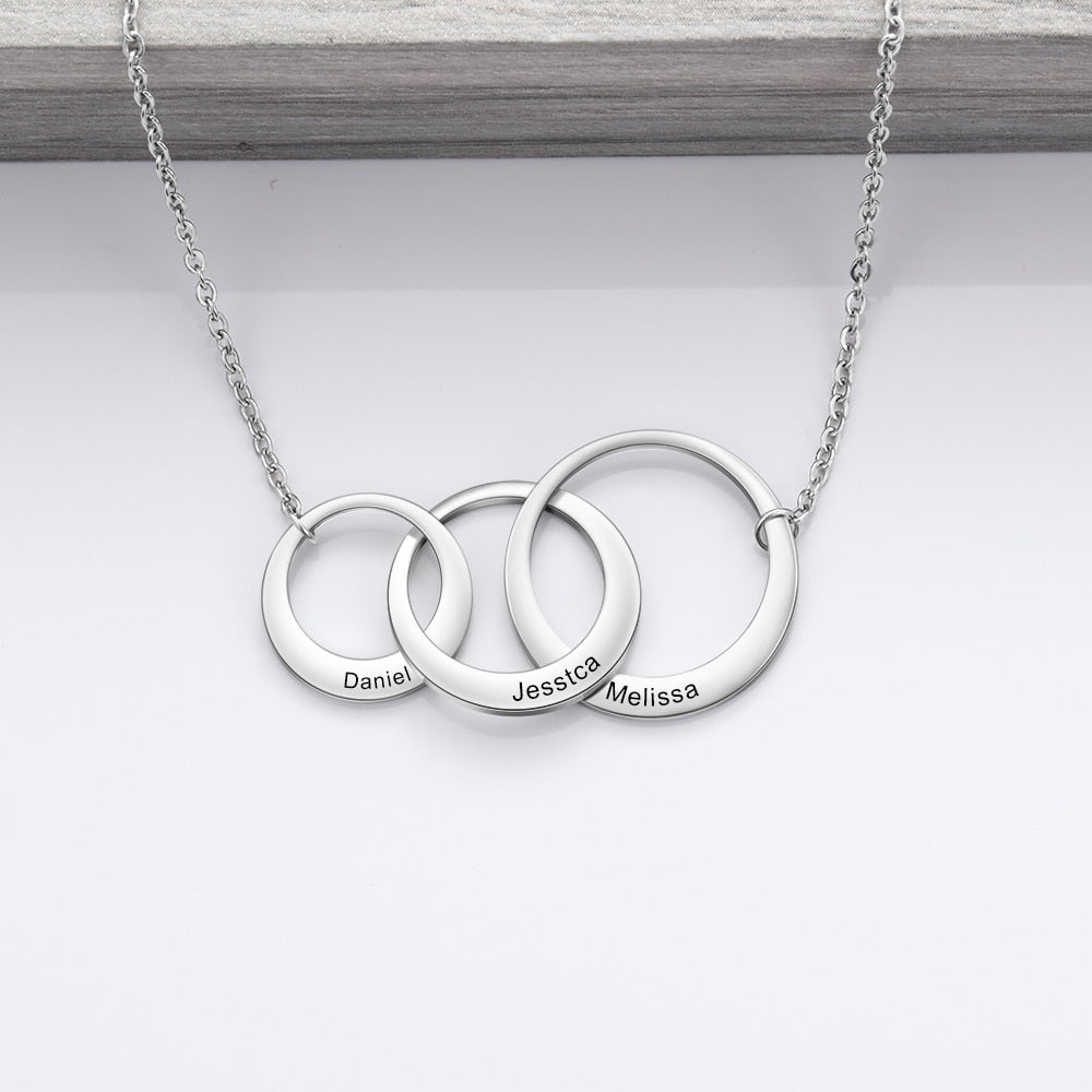 Engraved Family Circle Necklace,Personalized Family Interlocked Circle Necklace